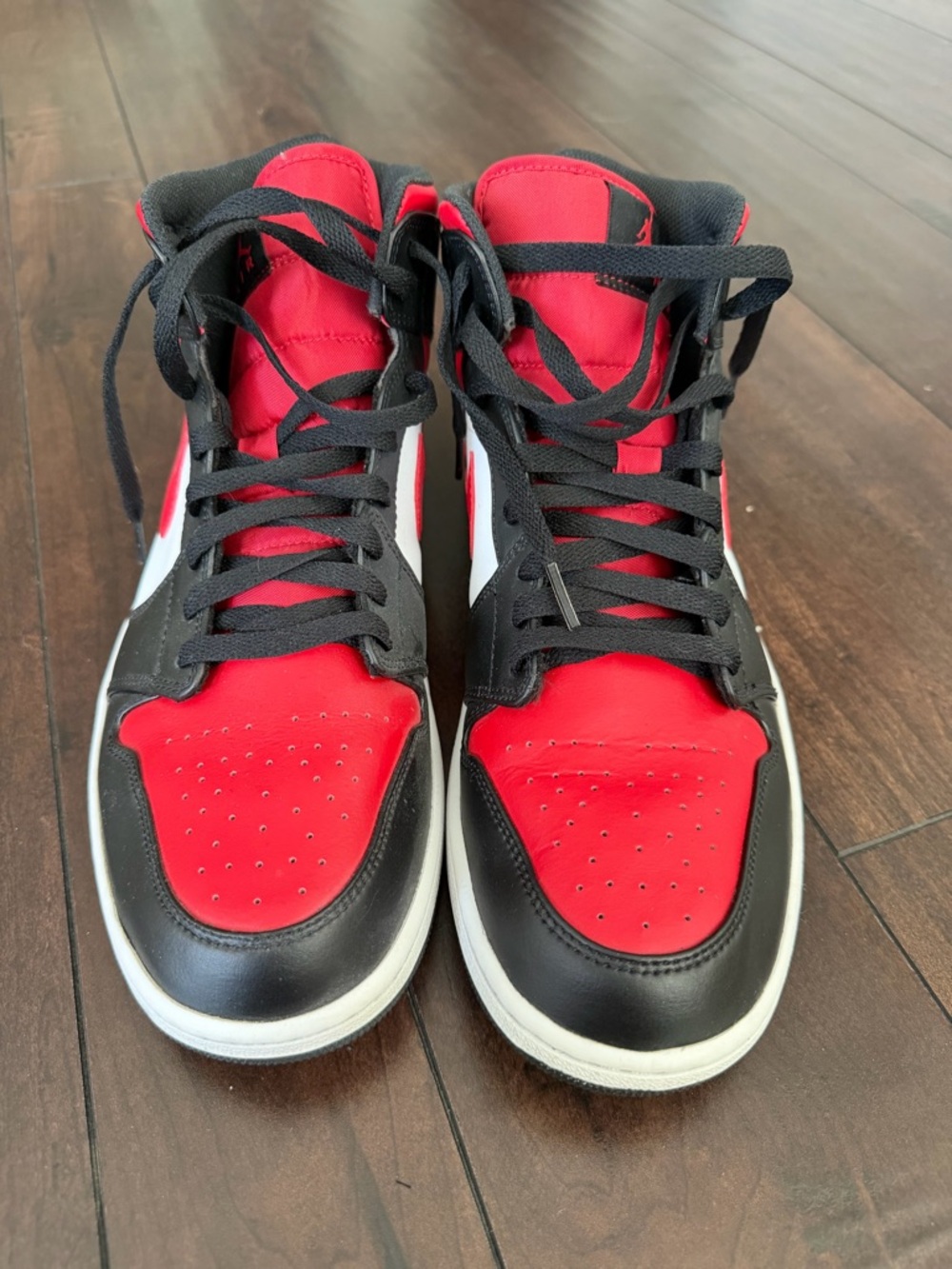 Nike Air Jordan 1 Mid - Red, Black & White - Picture 2 of 5